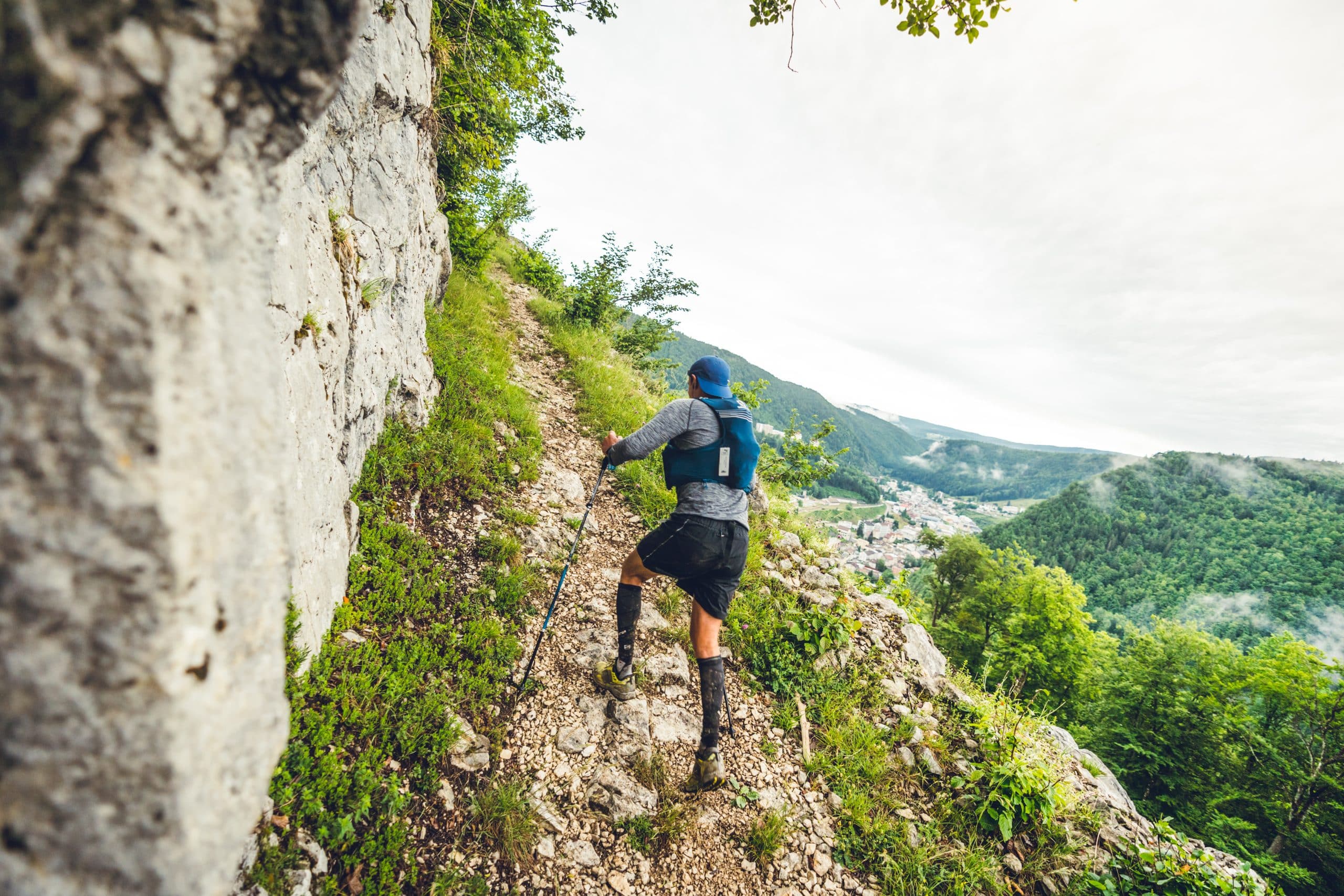 La Transju Trails course à pied dans les montagnes du Jura en juin